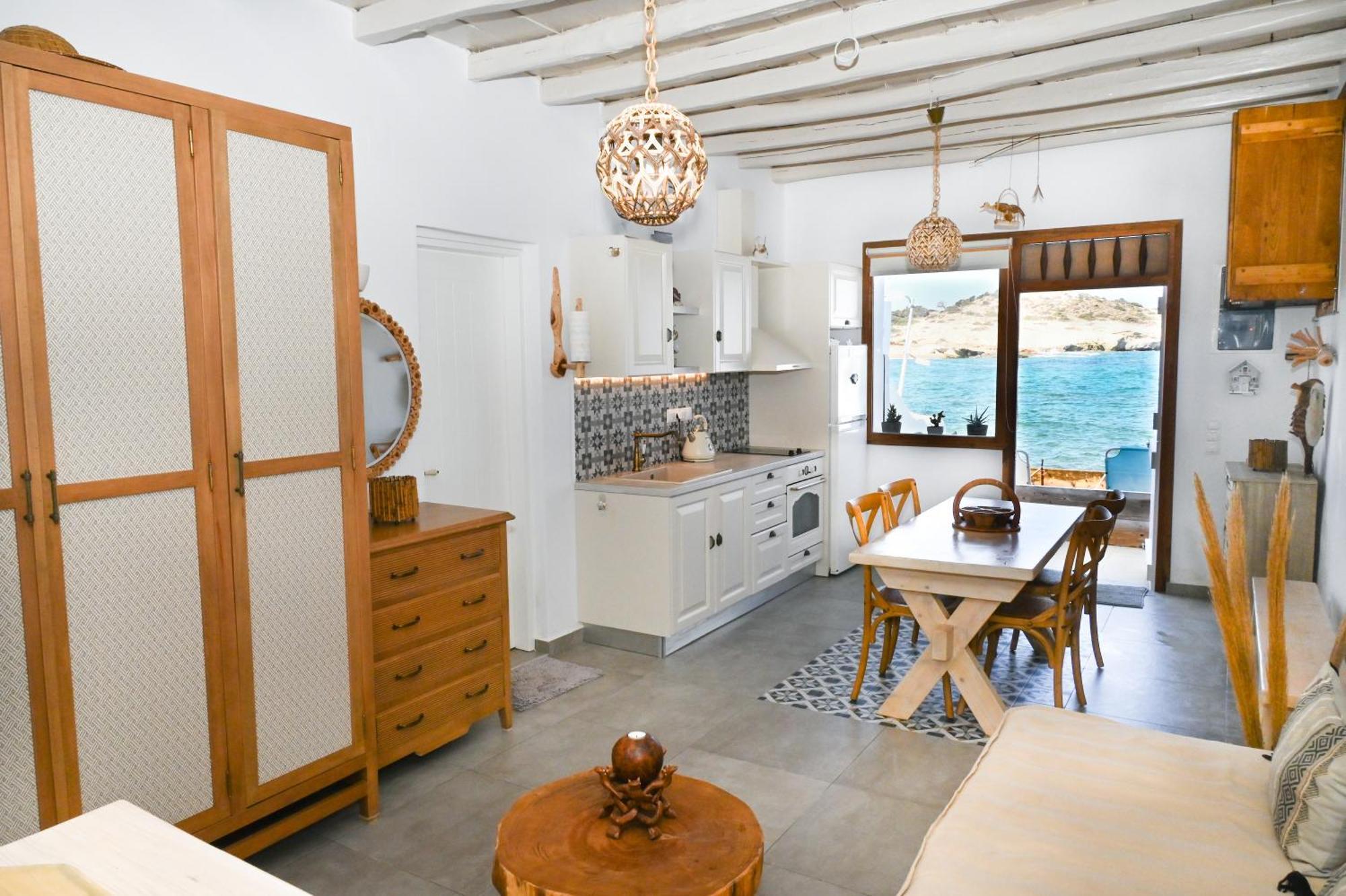 Fisherman's Syrma House Pachaina